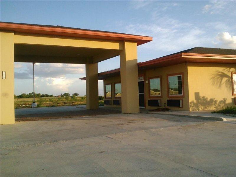 Dilley Rodeway Inn מראה חיצוני תמונה