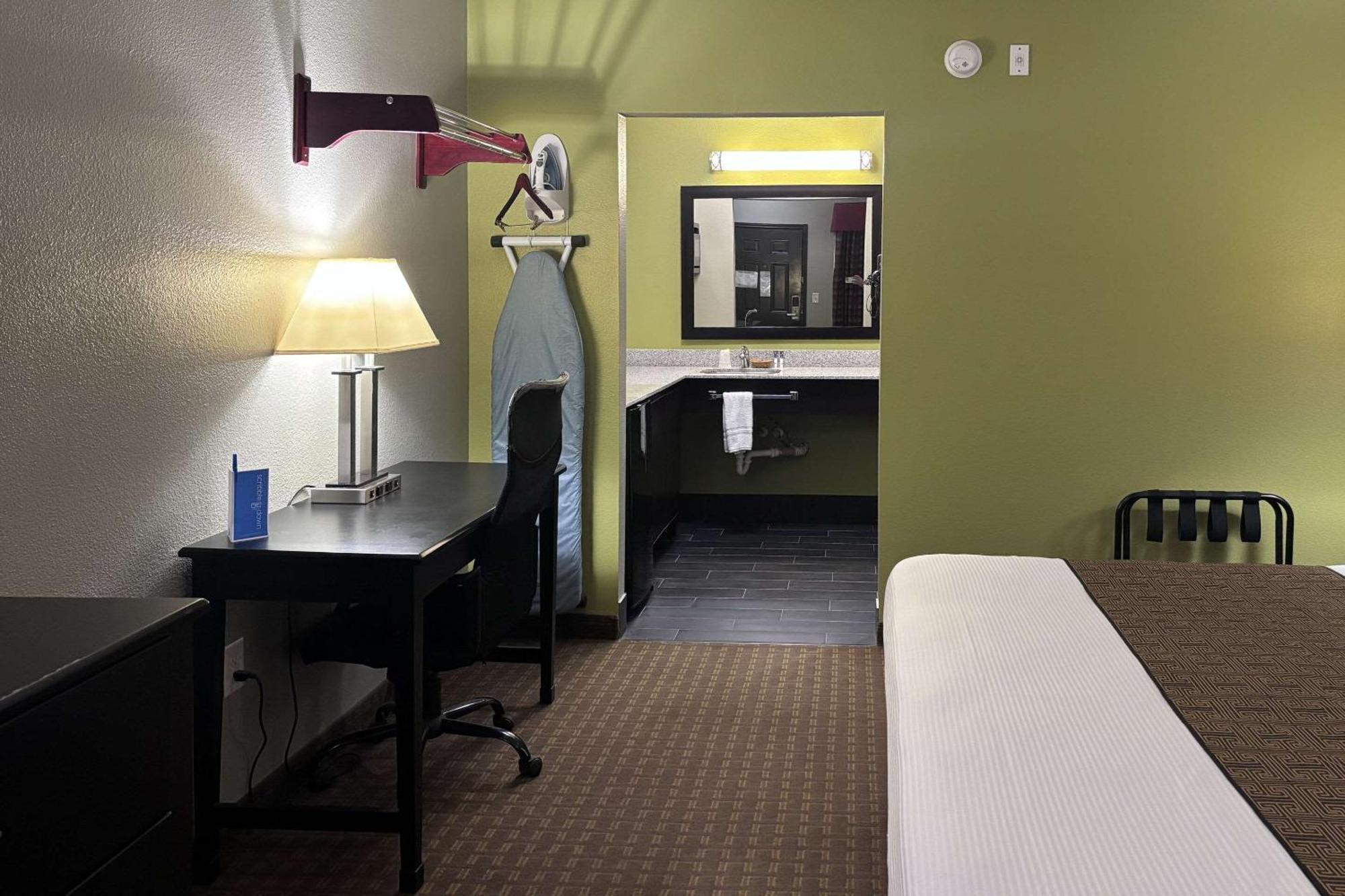 Dilley Rodeway Inn מראה חיצוני תמונה