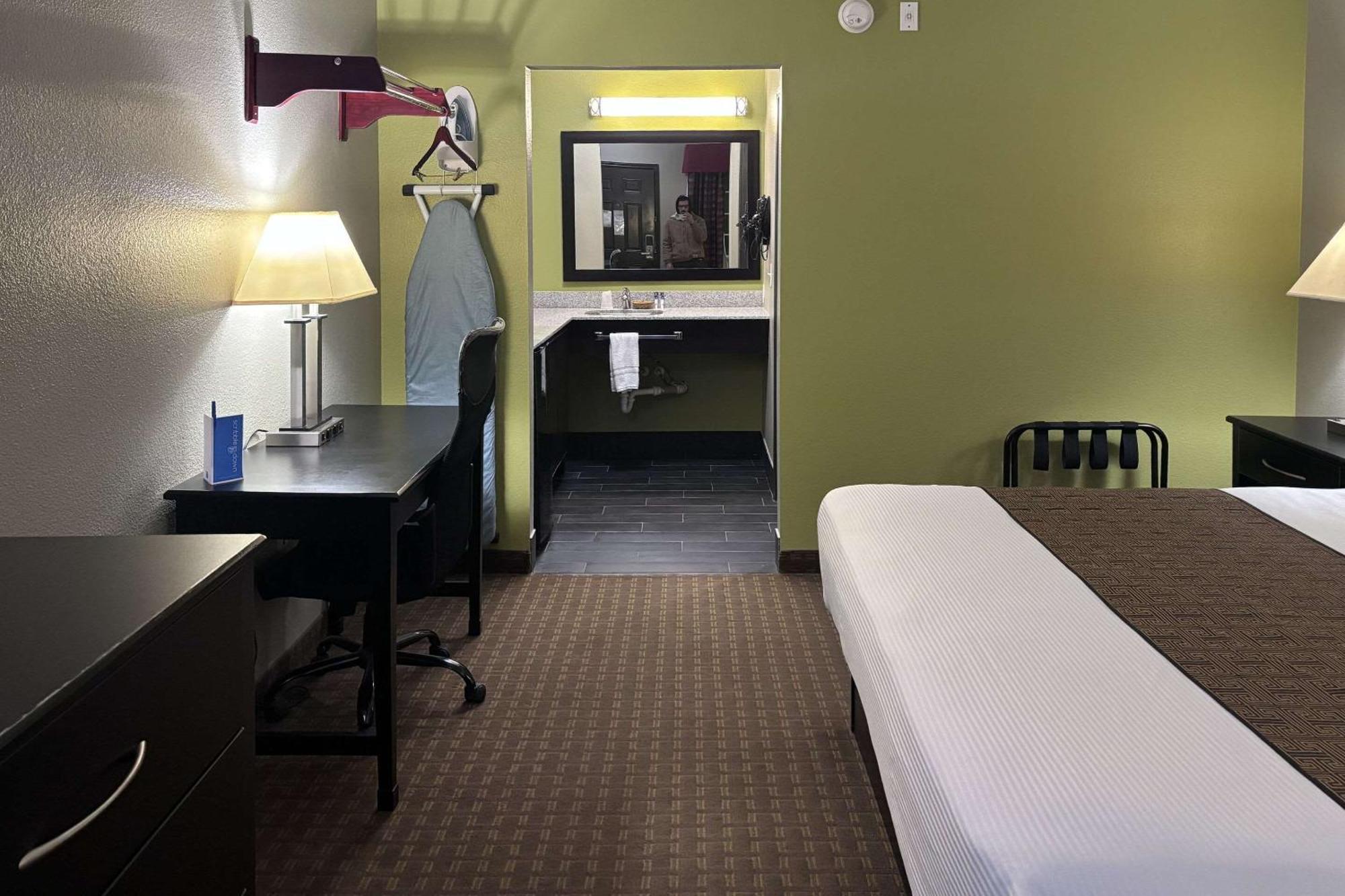 Dilley Rodeway Inn מראה חיצוני תמונה